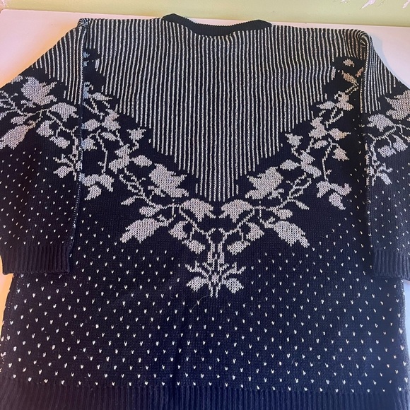 maurada Black And Silver Gem Sweater Tunic Vintage Euc - Picture 3 of 4